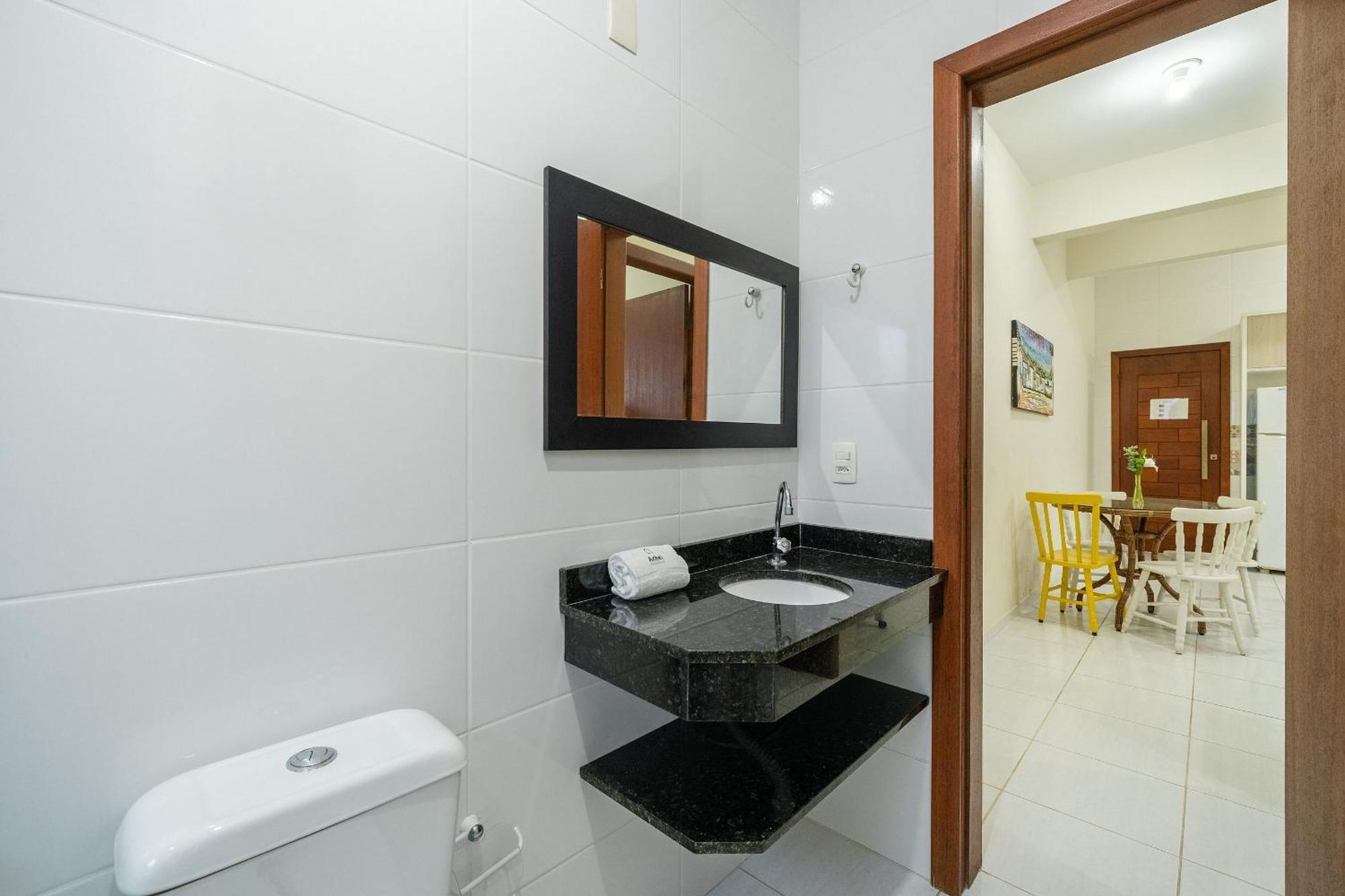 Apartamento Apto Girassol 200m Da By Achei *